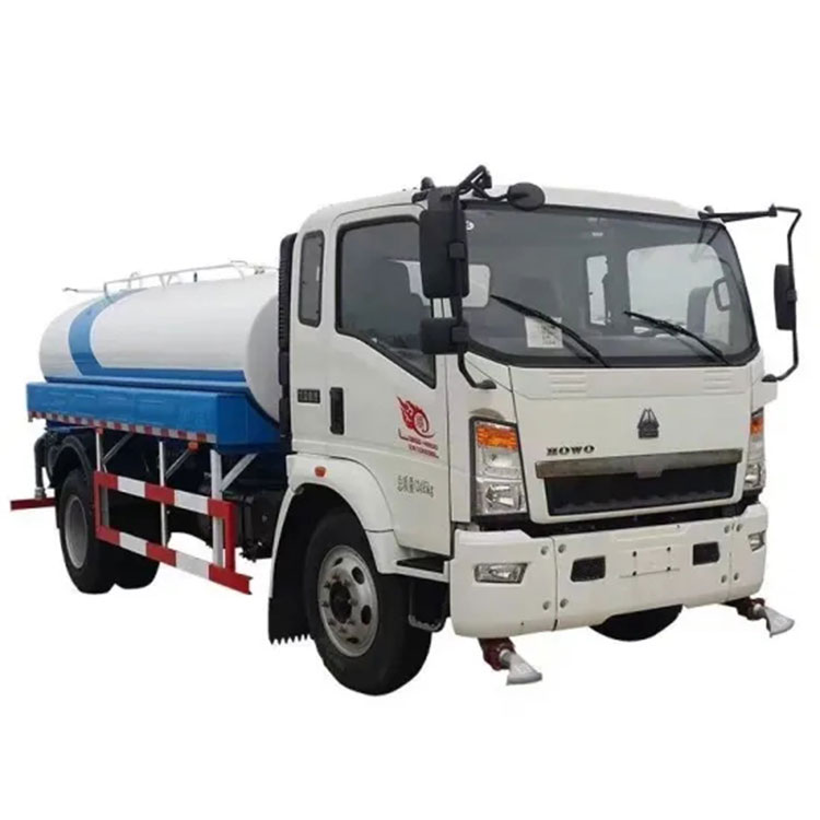 Truk Tangki Banyu 8000L